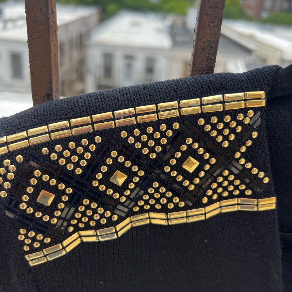 St John women’s jacket/ cardigan size is missing, estimating size 8